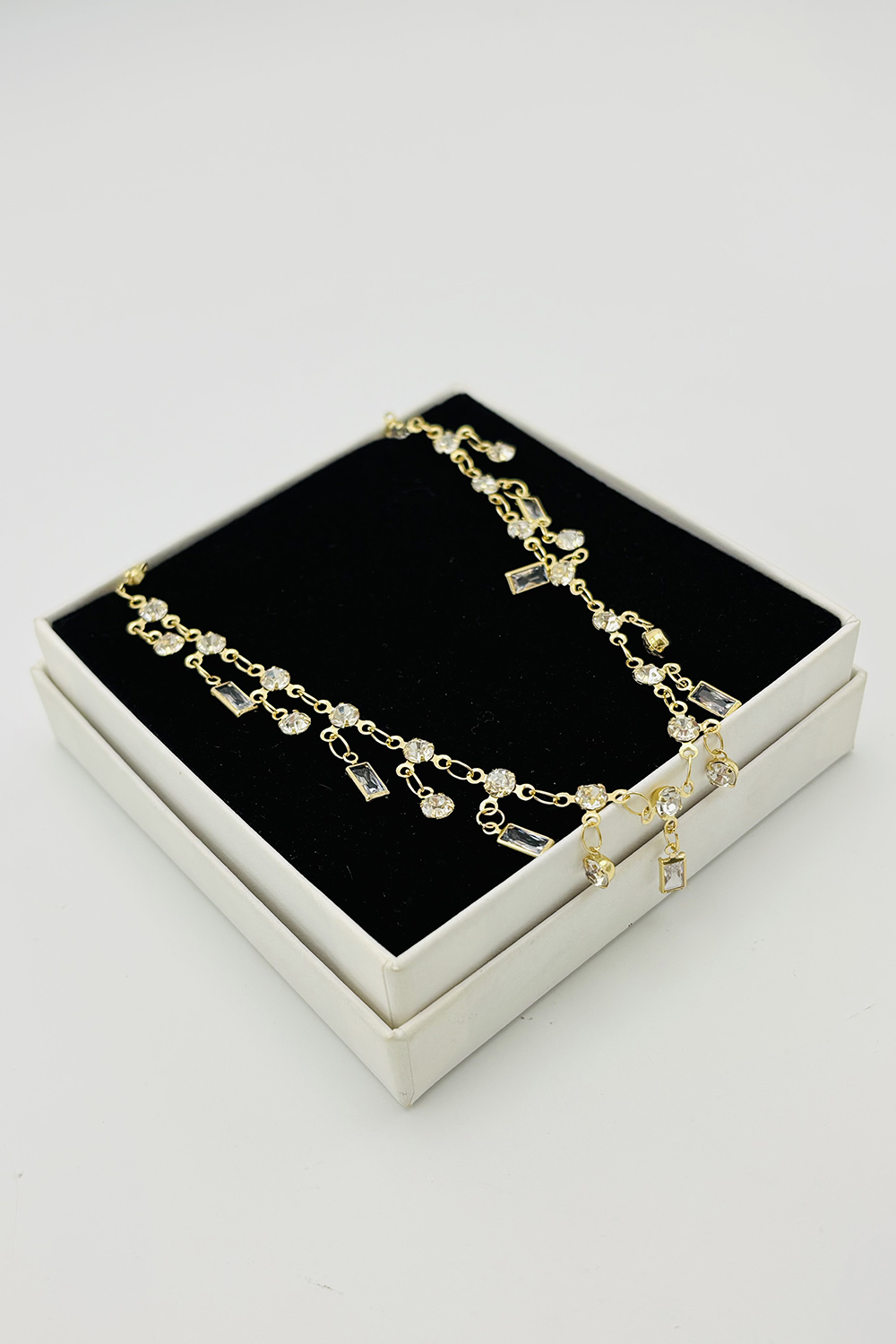 Lamelif Gold Çelik Kristal Taşlı Sallantılı Kararmaz Kolye