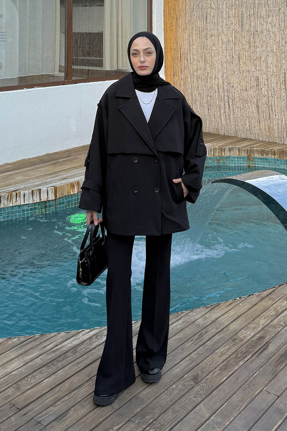 Lamelif Omuz Apoletli Kısa Trençkot Siyah