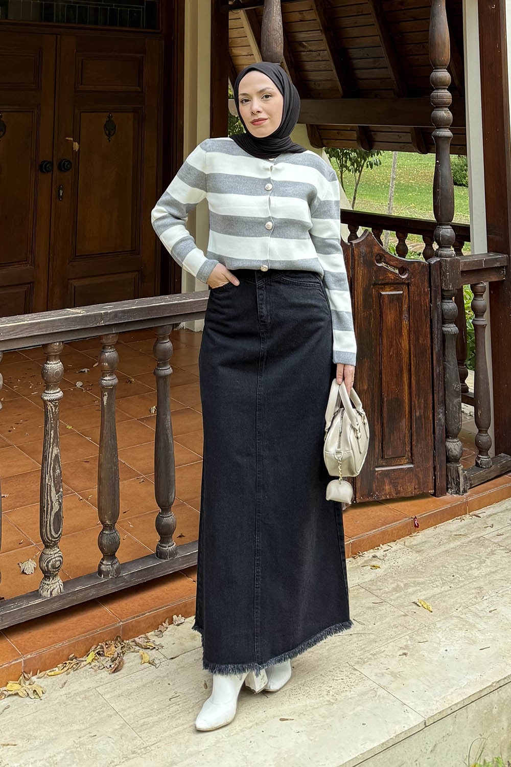 Lamelif Düğme Detaylı Çizgili Hırka Gri