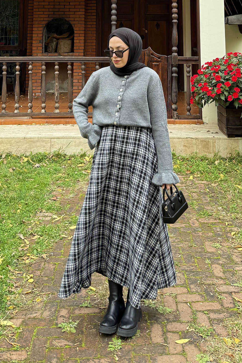 Lamelif Fırfır Detaylı Hırka Gri