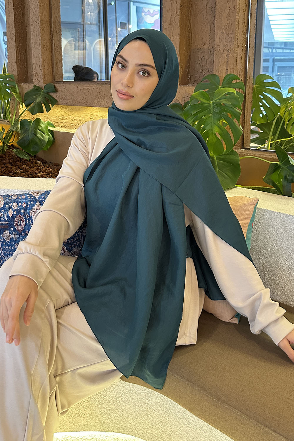 Lamelif Brisa Vual Şal Zümrüt Yeşili