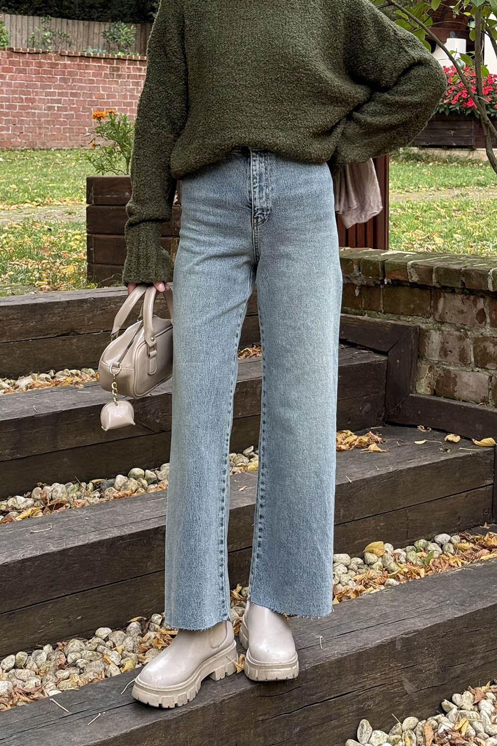 Lamelif Kesik Paça Jean Mavi Yıkama