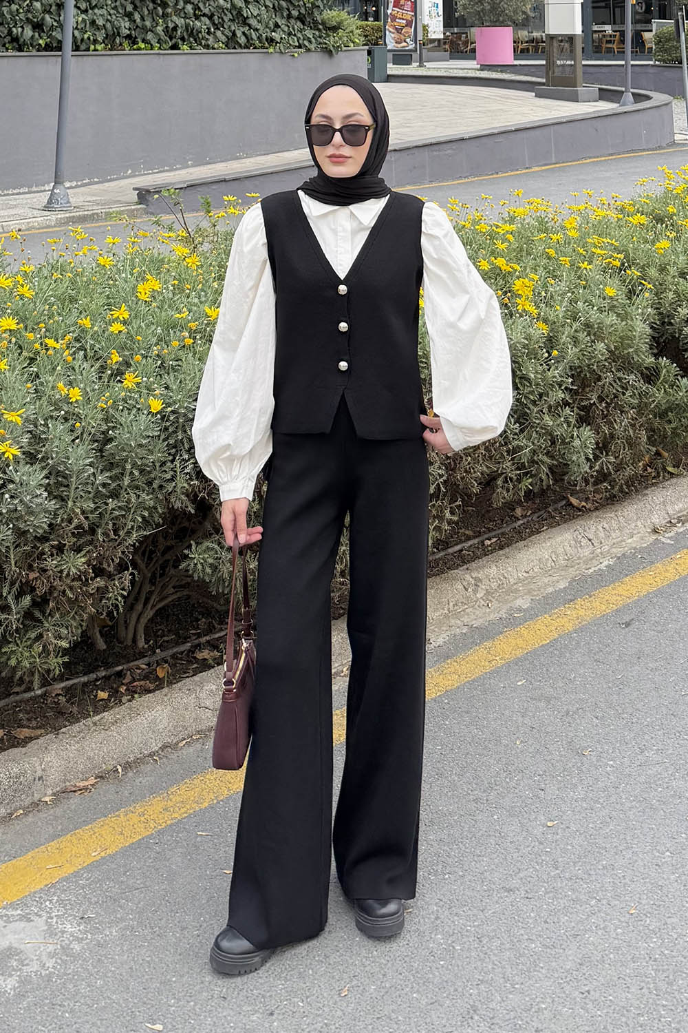 Lamelif V Yaka Yelekl Takım Siyah