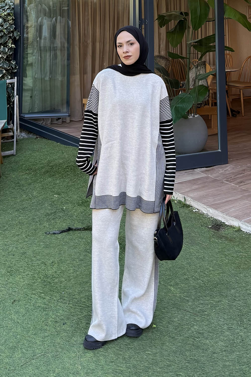 Lamelif Yan Çizgili Panço Tesettür Takım Bej