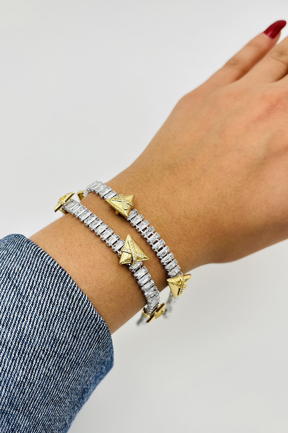 Lamelif Gümüş Su Yolu Baget Taşlı Asimetrik Figürlü Bileklik