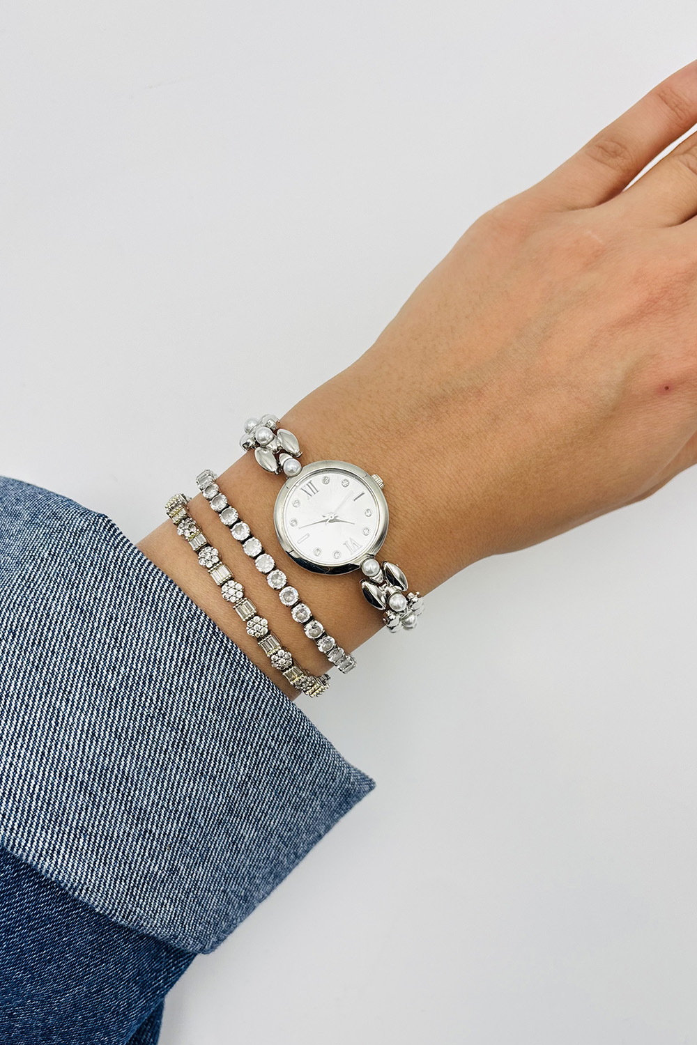 Lamelif Gümüş Vintage İnci Detaylı Metal Kordon Kol Saati