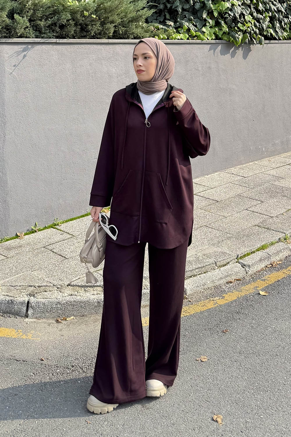 Plum Hood Neck Long Arm Cotton Regular Trousers Comfortable Suit