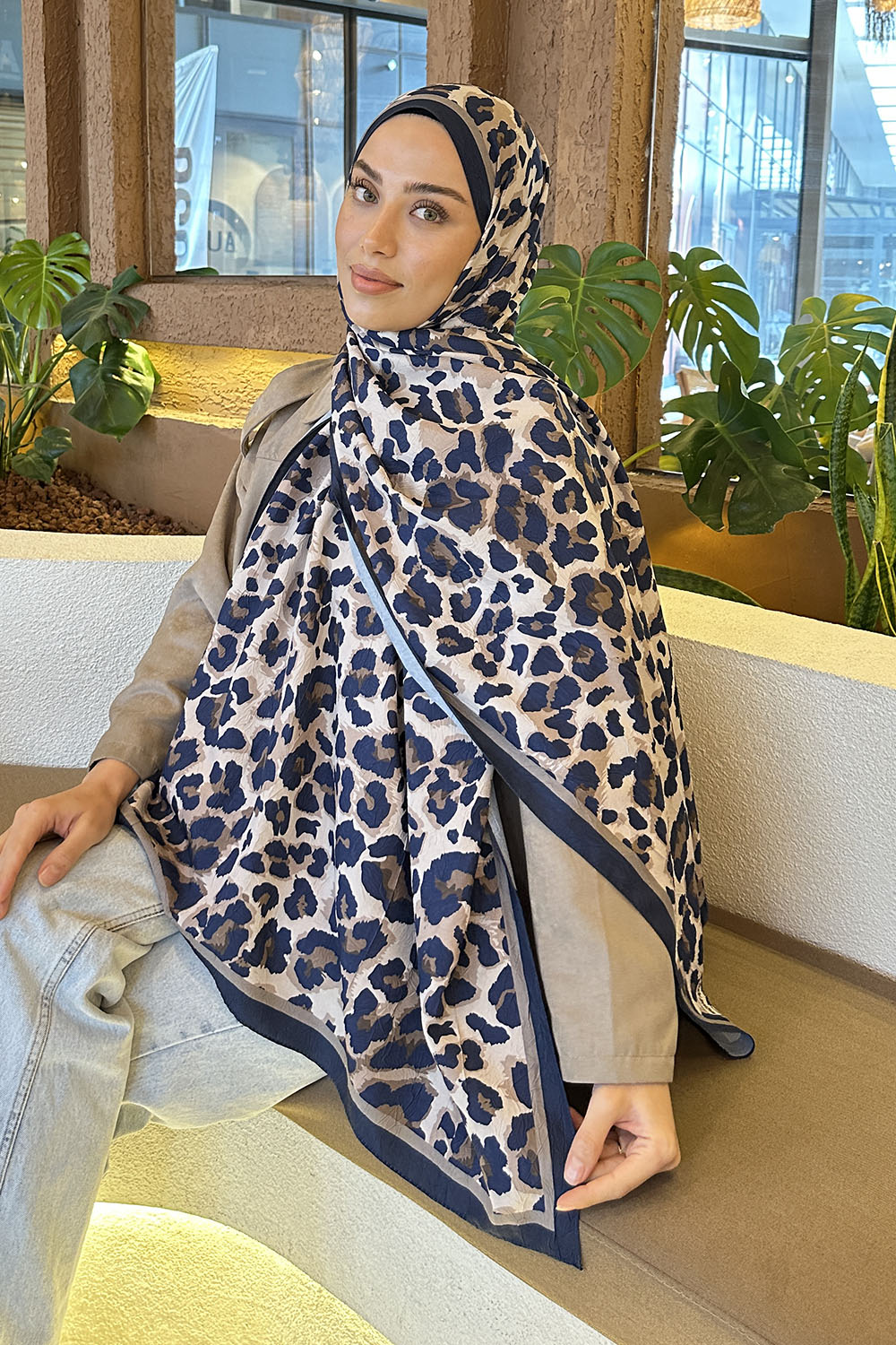 Lamelif Leopar Desen Bambu Şal Lacivert