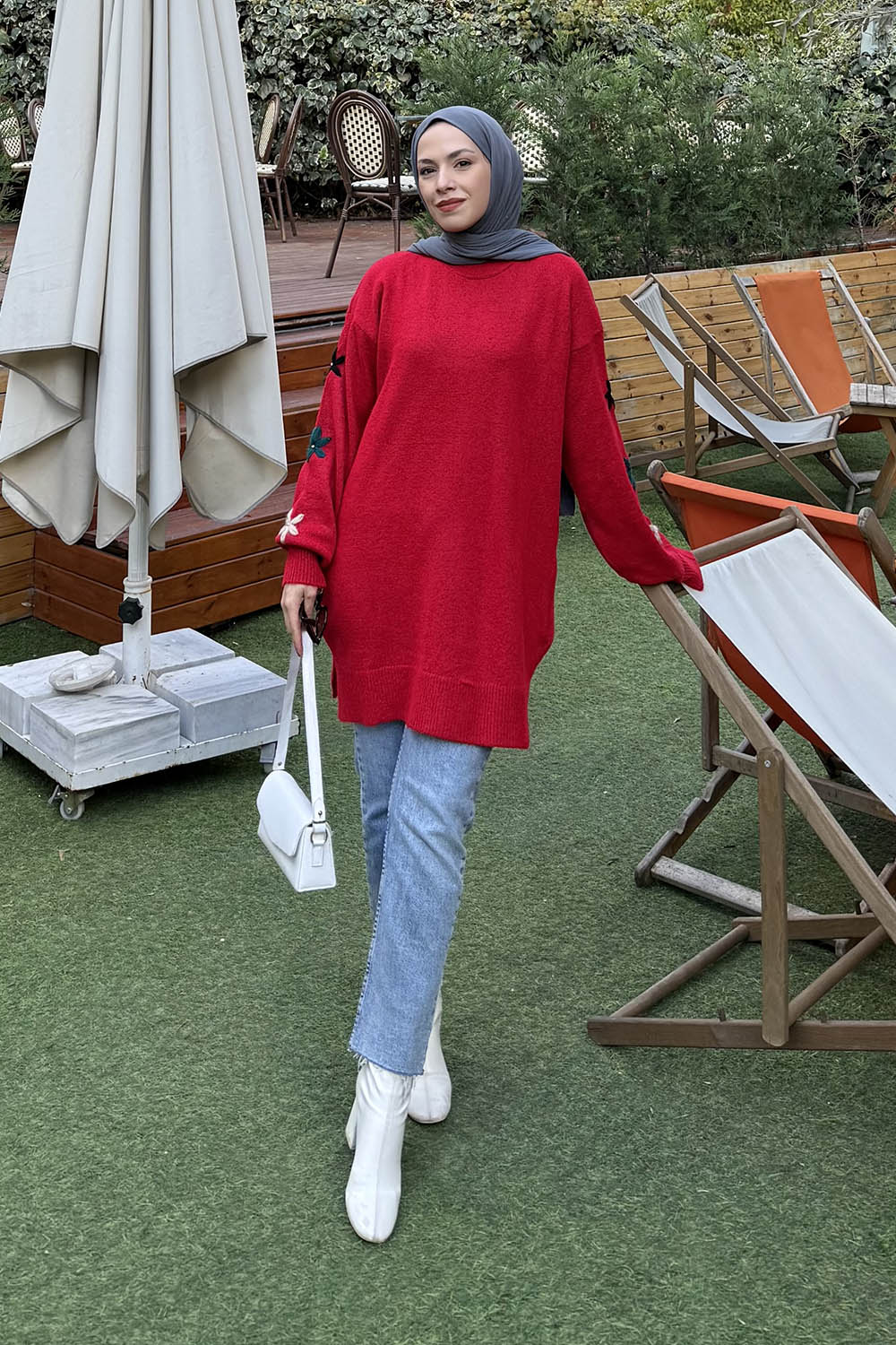 Lamelif Çiçek Detaylı Triko Kazak Nar Çiçeği