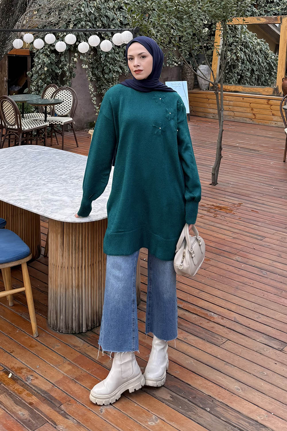 Lamelif Çiçek Detaylı Triko Kazak Zümrüt Yeşili