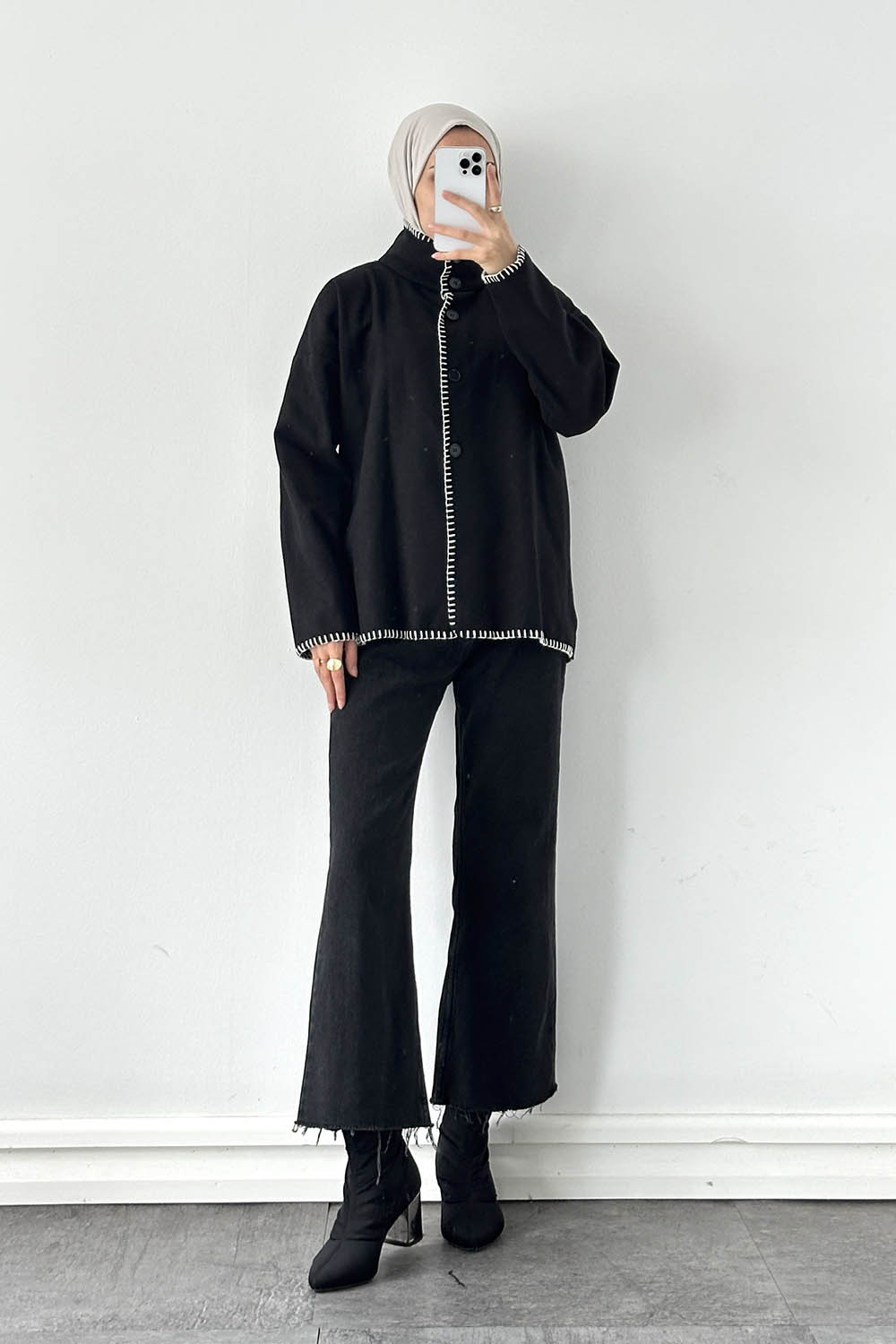 Lamelif Dikiş Detaylı Panço Siyah