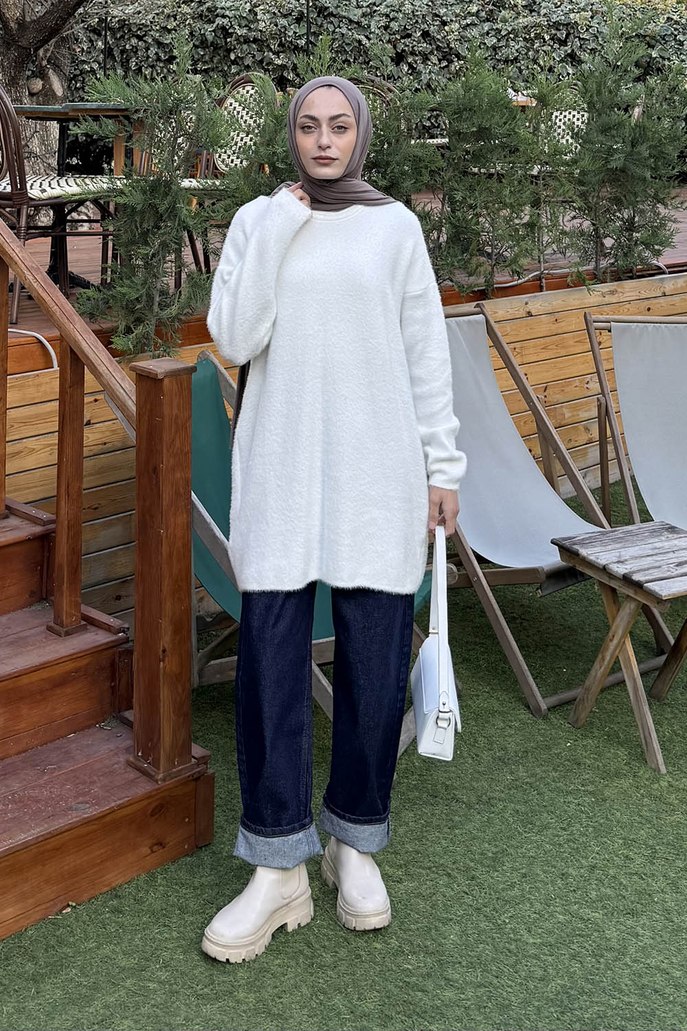 Lamelif Sakal Kumaş Kazak Beyaz