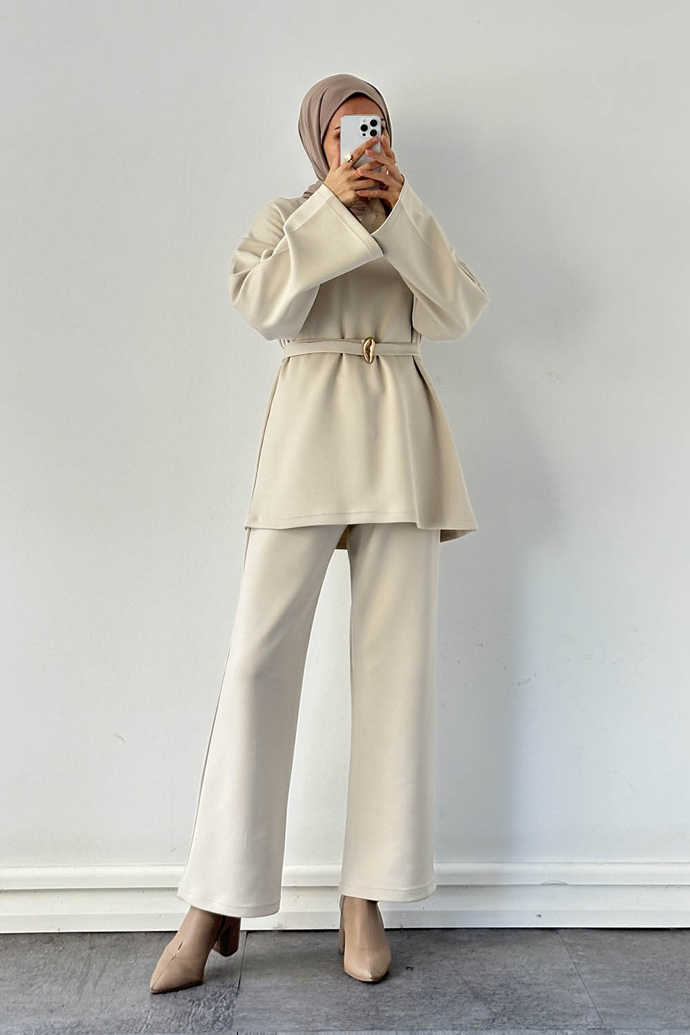 Beige Crew Neck Long Arm Cotton Regular Trousers Comfortable Suit