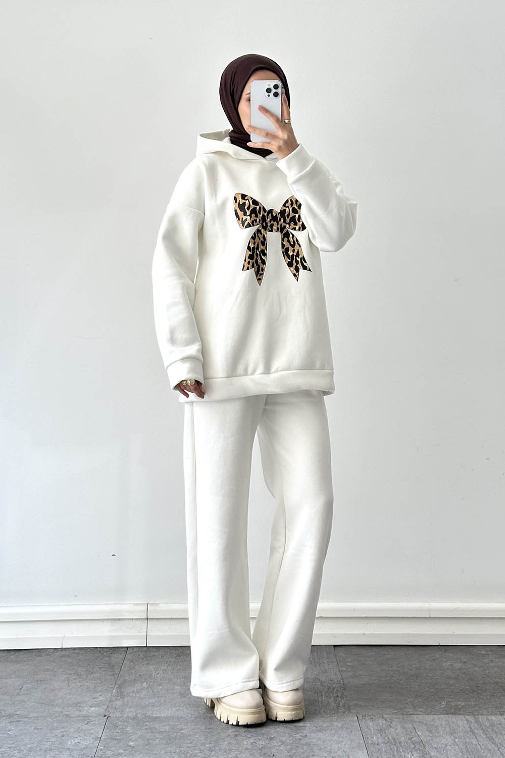 Lamelif Kurdele Baskılı Takım Beyaz