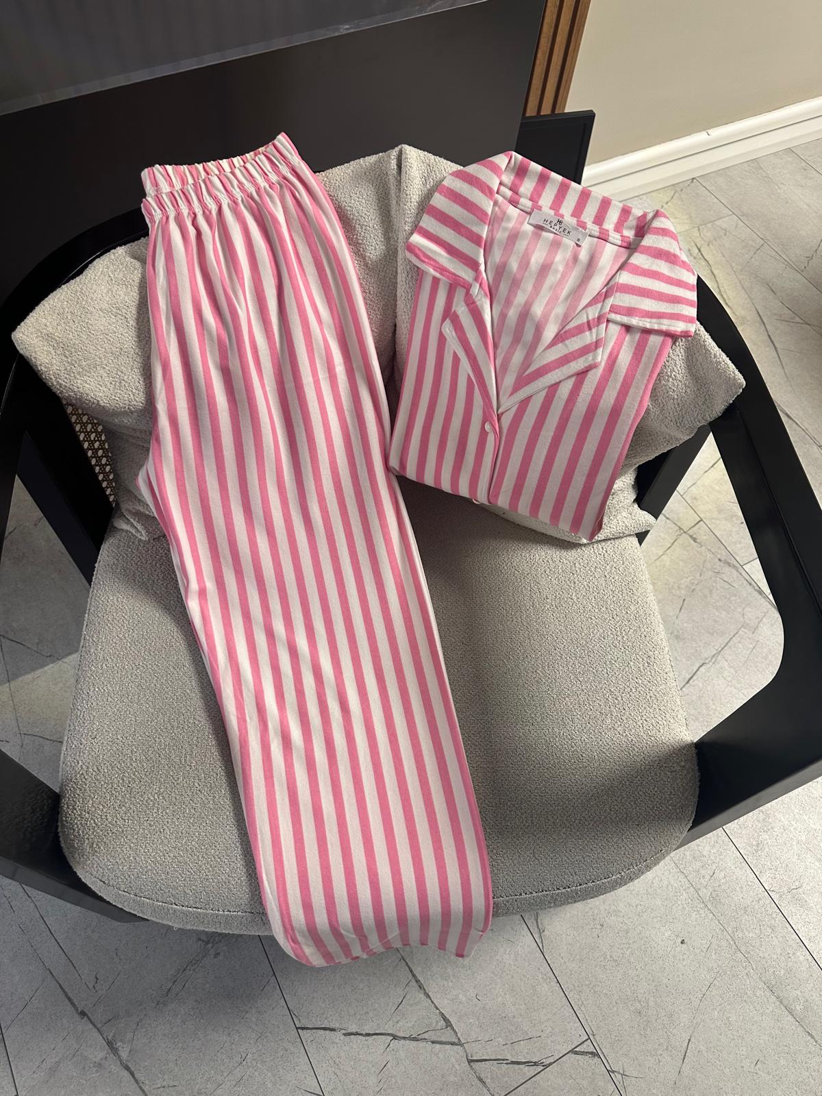 Lamelif Şerit Çizgili Pijama Takımı