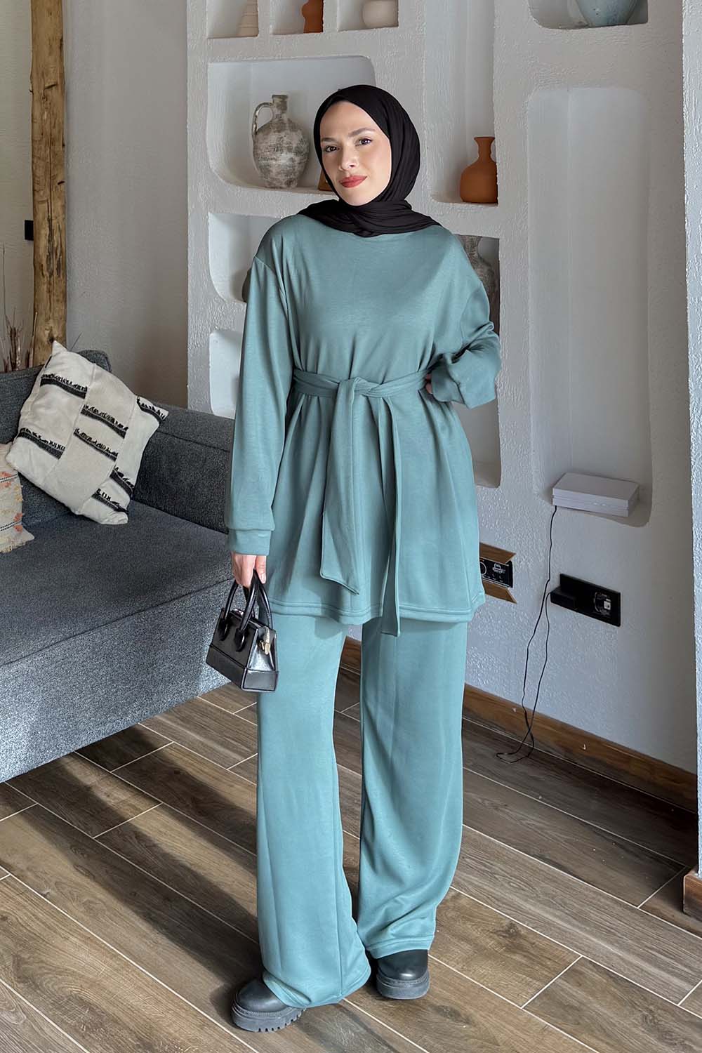 Plum Green Crew Neck Long Arm Polyester Comfortable Suit