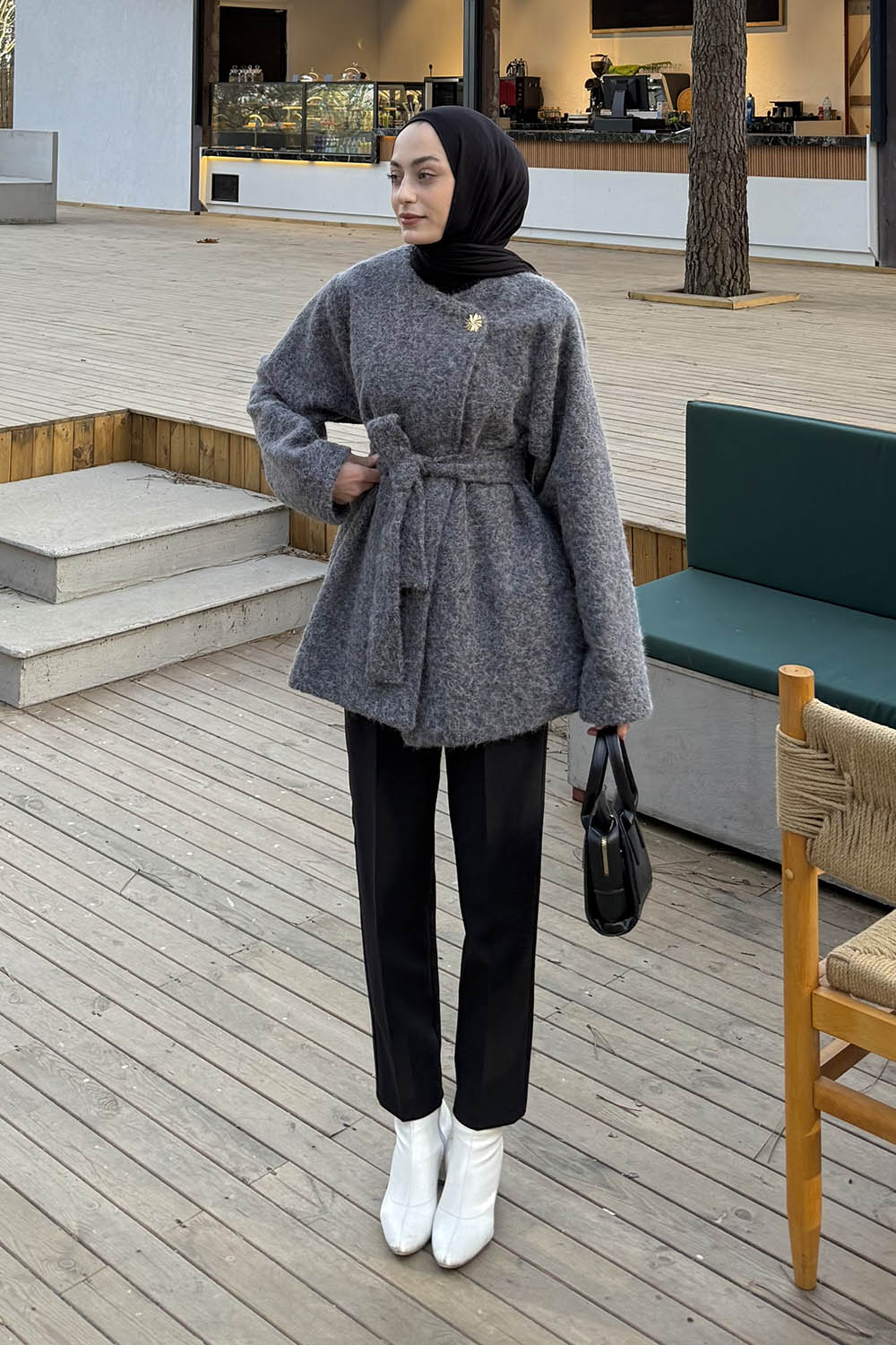 Lamelif Bağlama Detaylı Gold Düğmeli Kaban Antrasit