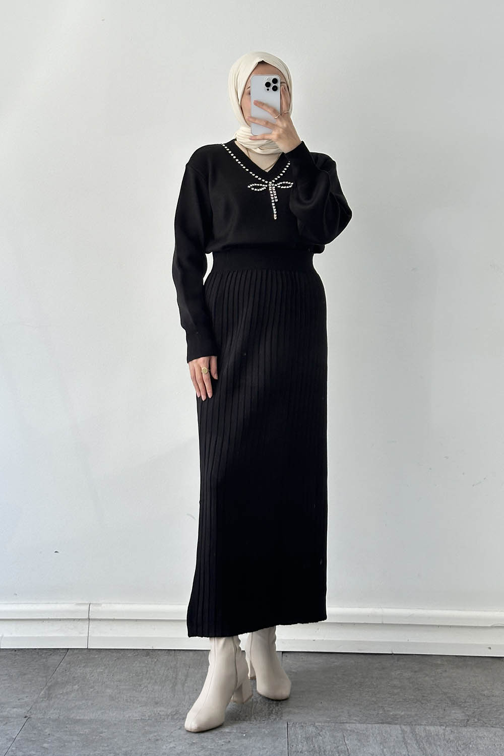 Lamelif Taş Detaylı Etekli İkili Takım Siyah