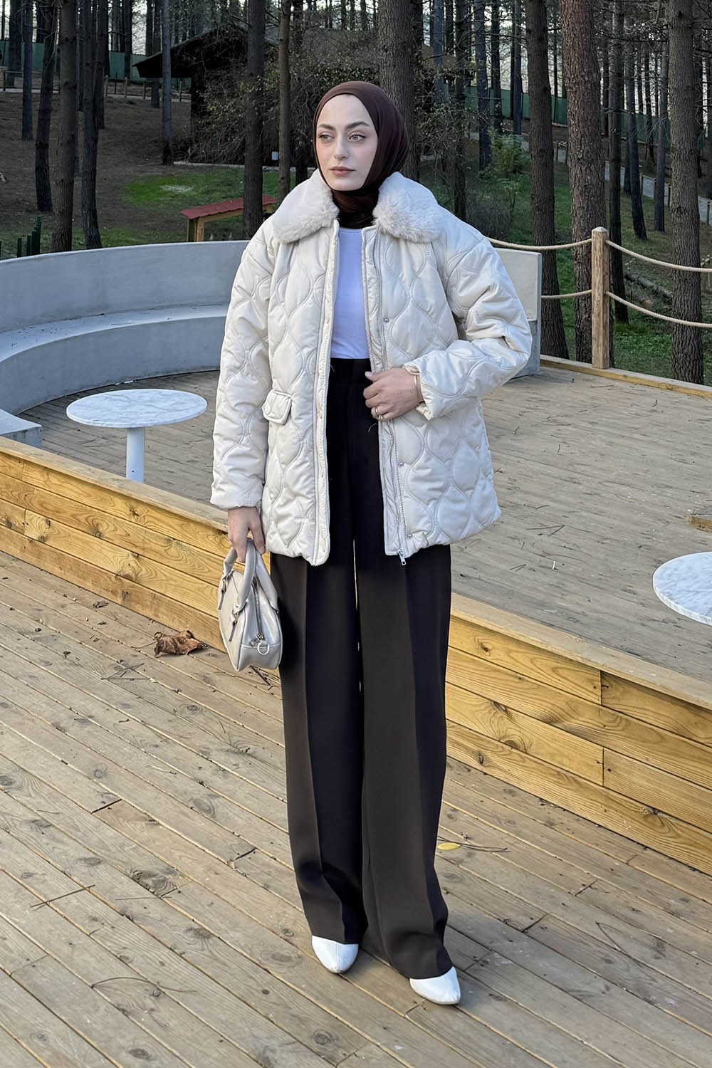 Lamelif Kürk Yaka Şişme Mont Taş Rengi