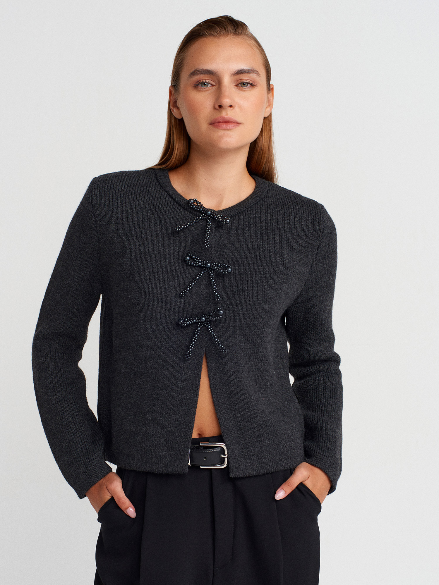 Lamelif Dilvin Fiyonk Detaylı Triko Hırka-Antrasit