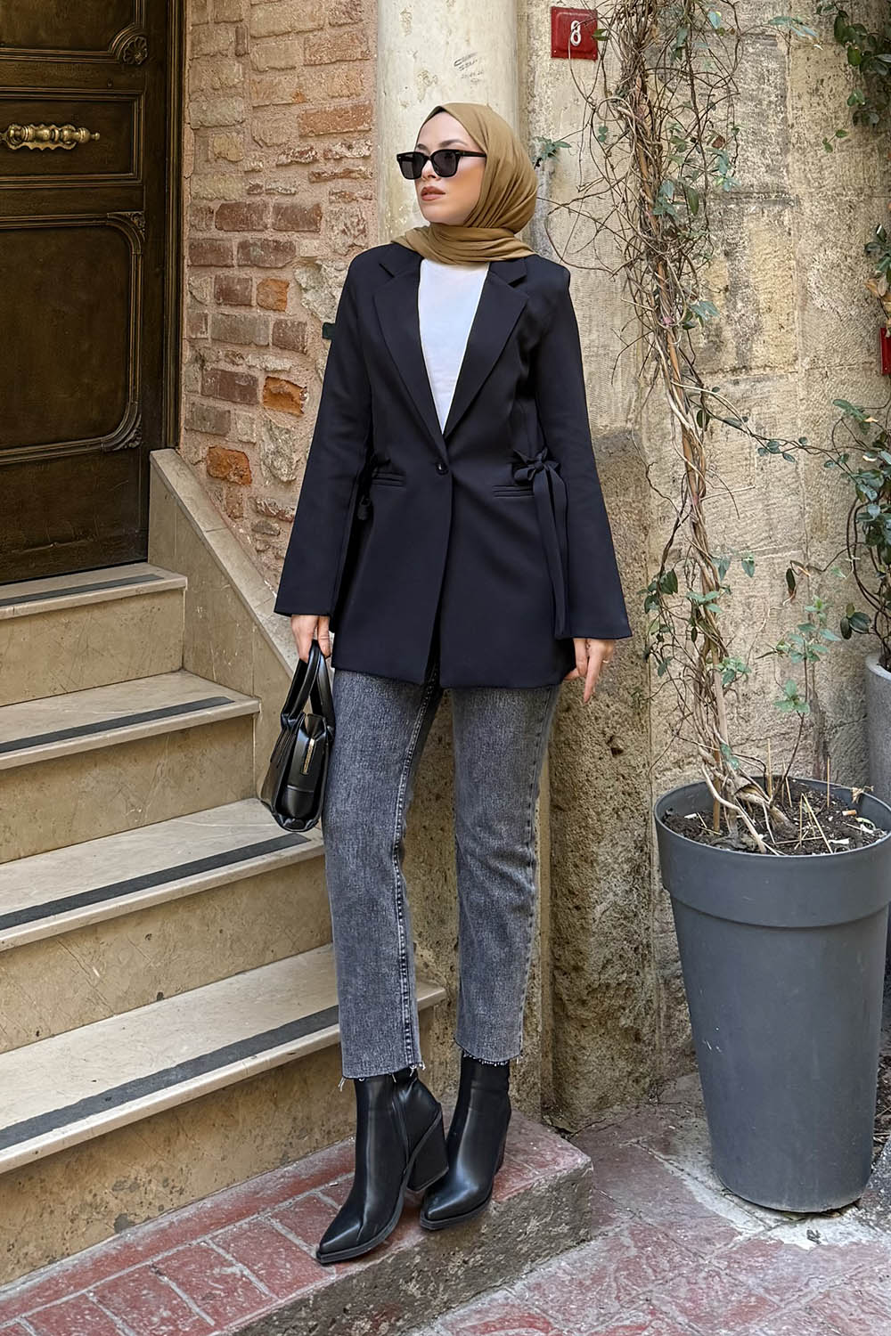 Lamelif Bağlama Detaylı Ceket Siyah