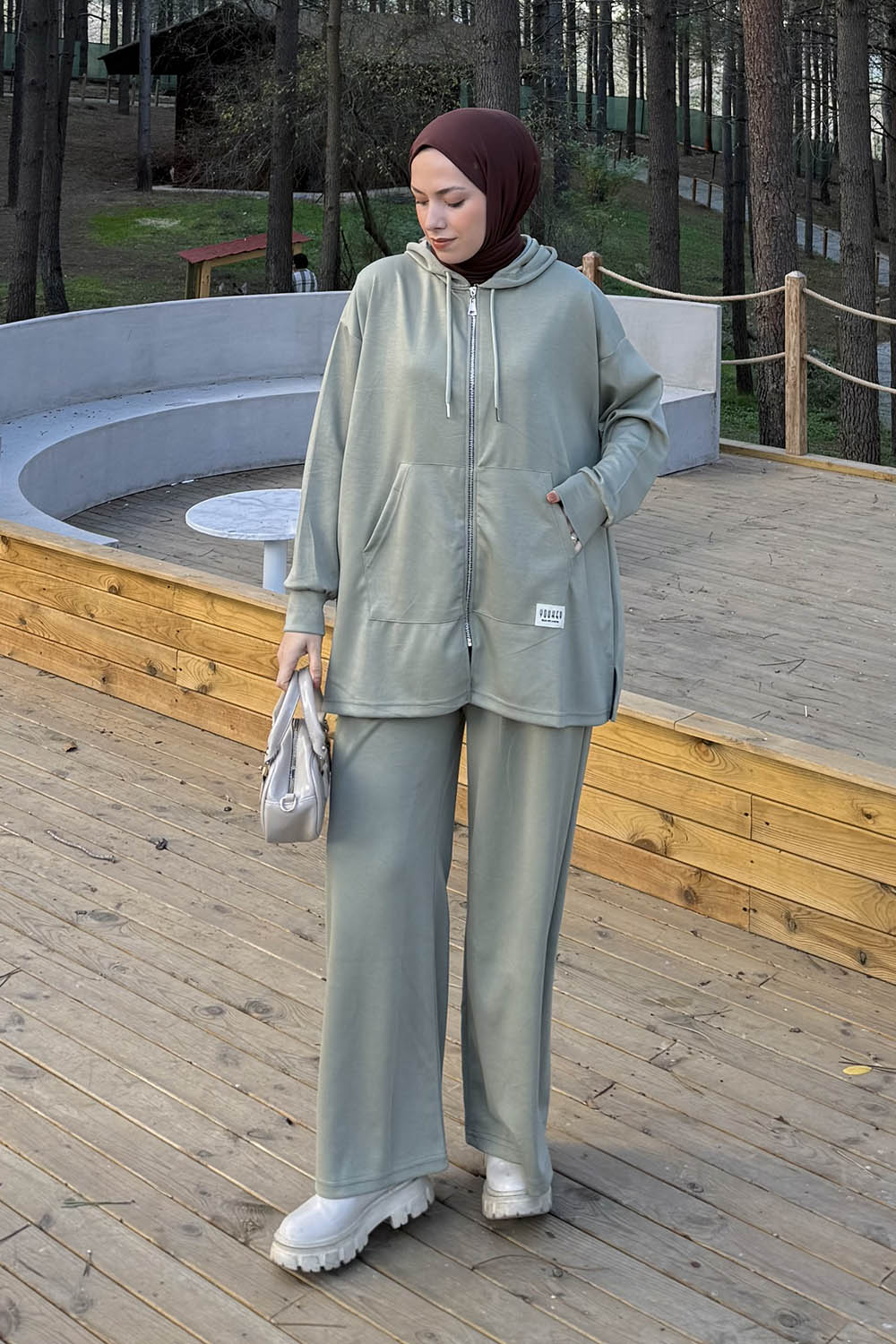 Plum Green Hood Neck Long Arm Cotton Regular Trousers Comfortable Suit