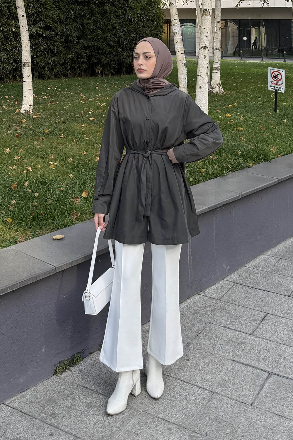 Lamelif Bağlama Detaylı Yağmurluk Haki