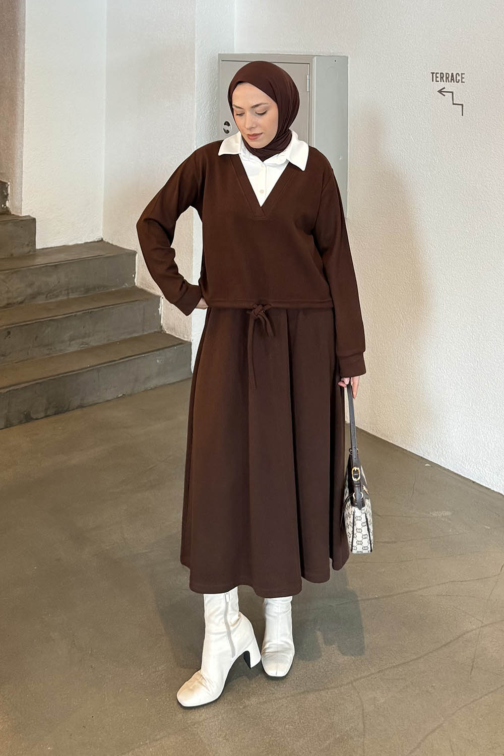 Lamelif Beyaz Yaka Triko Takım Acı Kahve