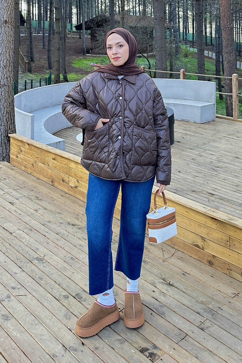 Lamelif Kadife Yaka Kapitone Mont Acı Kahve