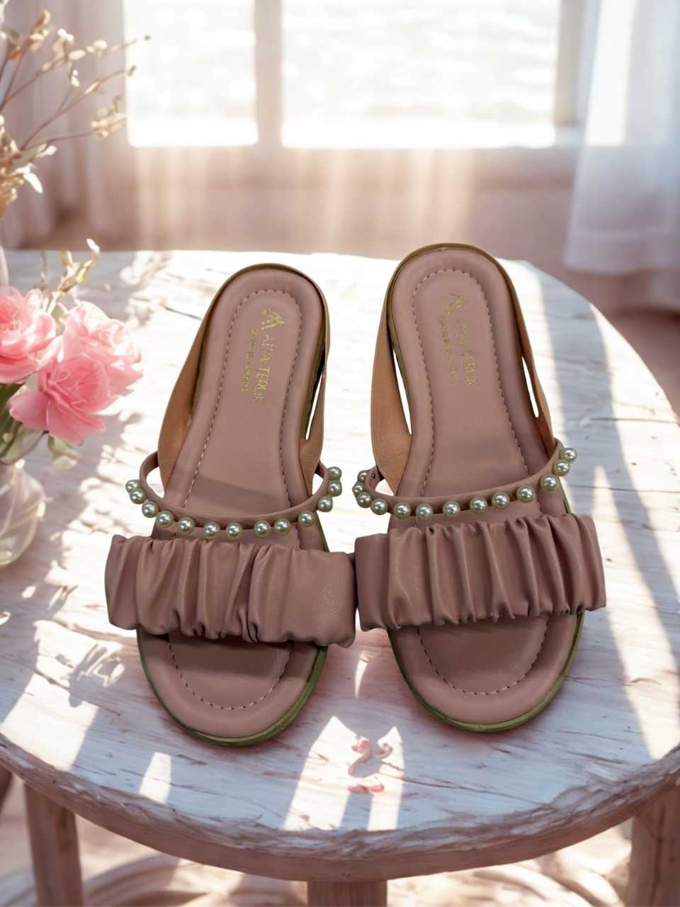 Lamelif Büzgülü İnci Detaylı Sandalet Pudra Rengi
