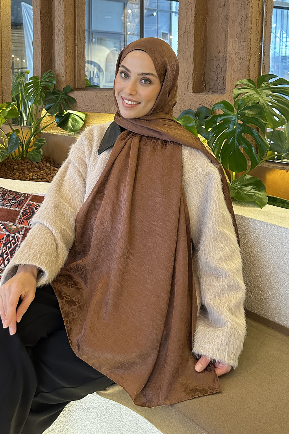 Lamelif  G Desen Ayrobin Floş Jakar  Şal Sütlü Kahve