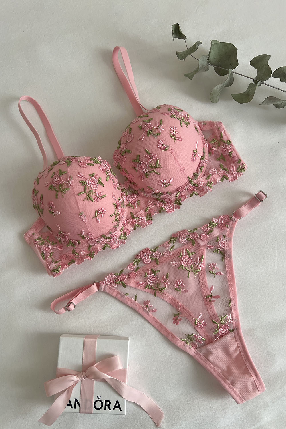 Lamelif Büstiyer Dantelli Nakışlı Destekli Takım