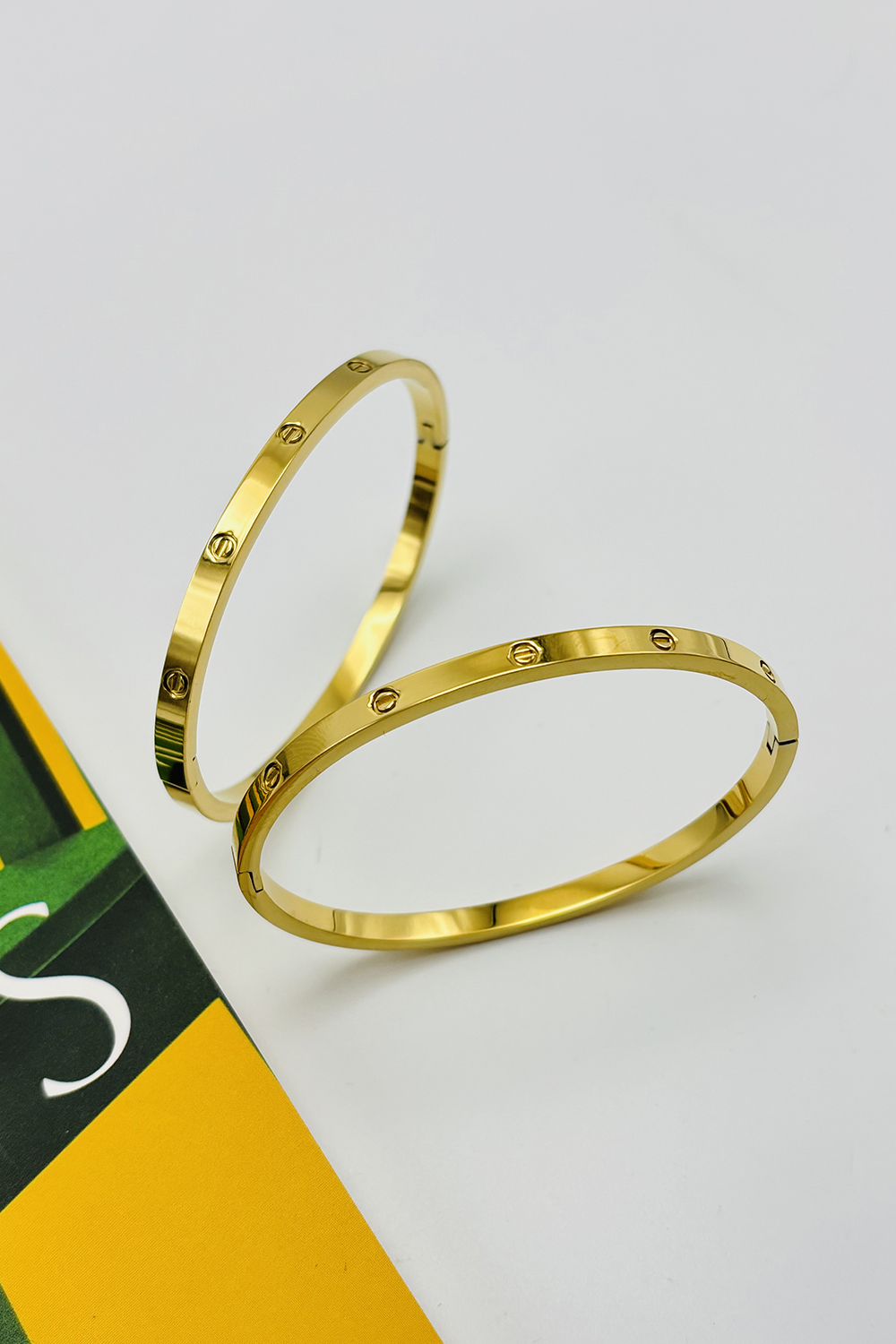 Gold-1 Belted Gold Straight Wristband