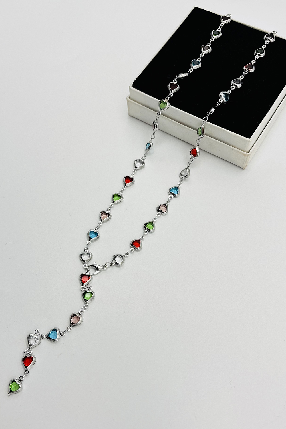 Lamelif Gümüş Çokrenkli Kalpli Y Kolye