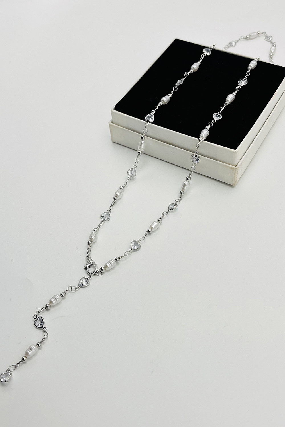 Lamelif Gümüş İnci Ve Kalpli  Y Kolye