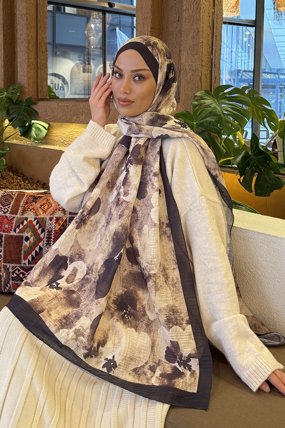 Lamelif Batik Desen Müslin Şal Bej