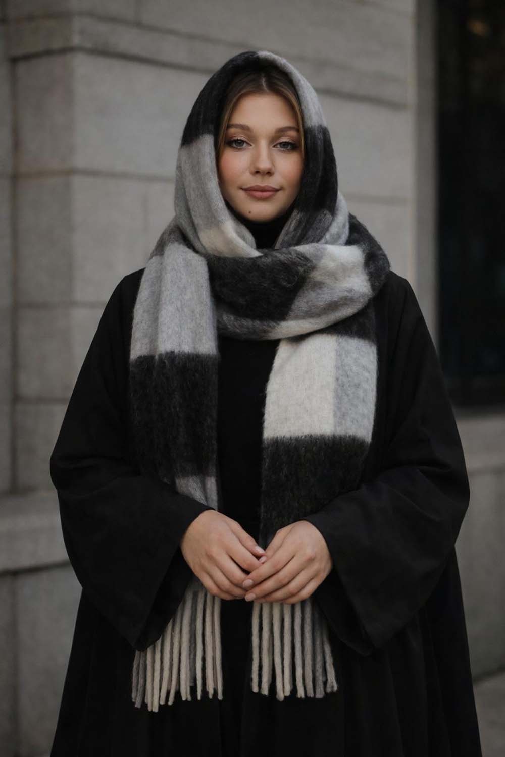 Lamelif Ekose Desenli Şal Atkı - Siyah Beyaz