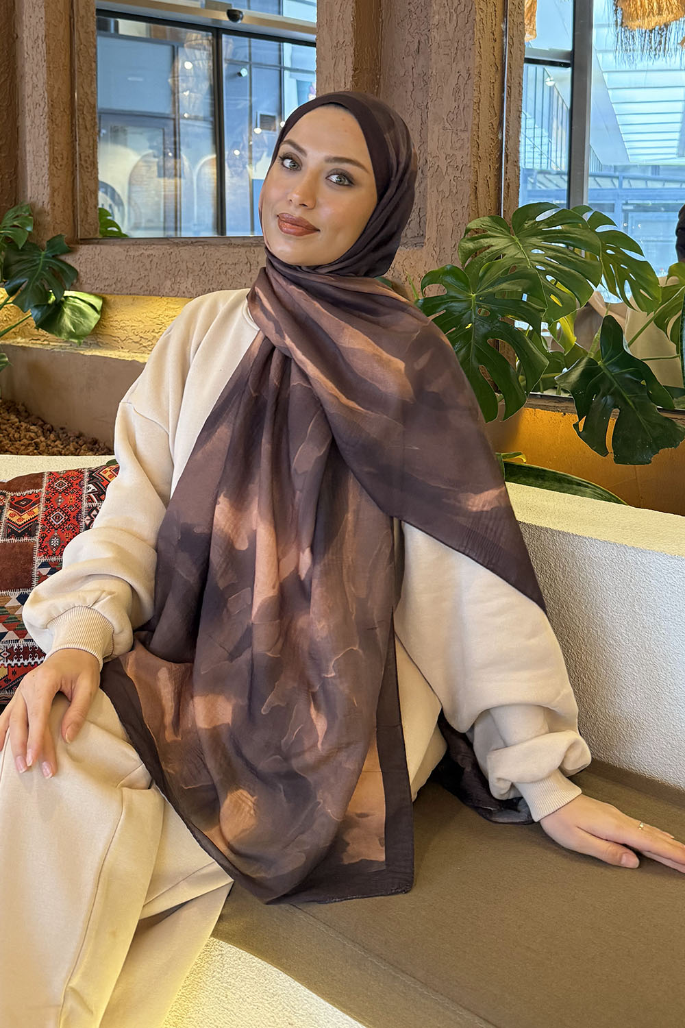 Lamelif Elegant Desen Müslin Şal Sütlü Kahve