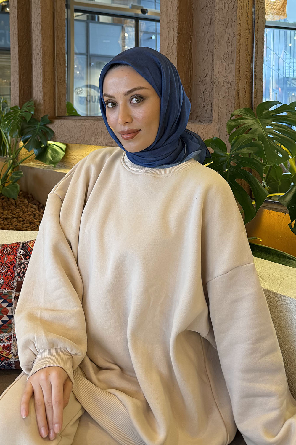 Lamelif Bulut Desen Soft Eşarp Gece Mavisi