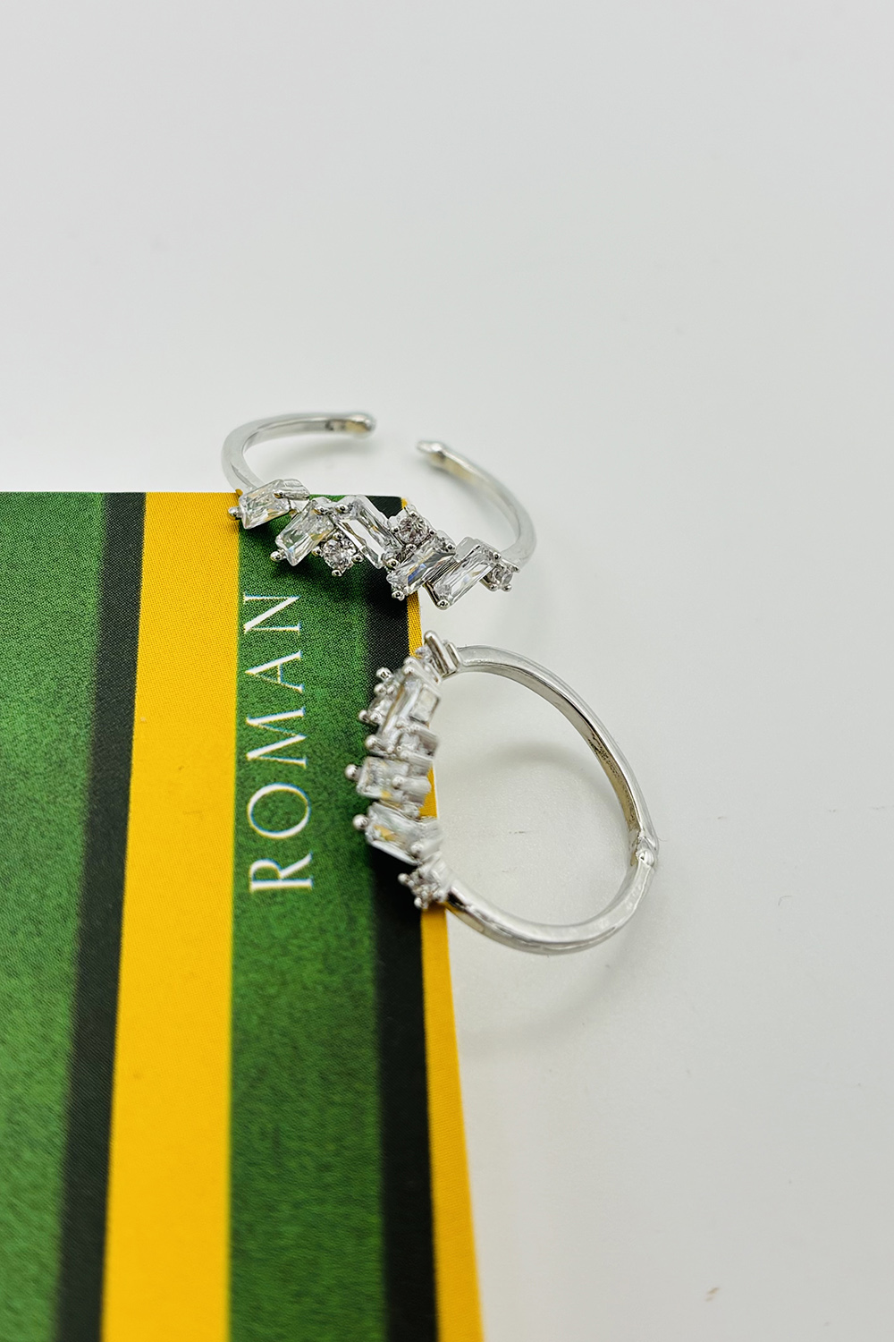 Lamelif Gümüş Kristal Taşlı Baget Ayarlanabilir Yüzük