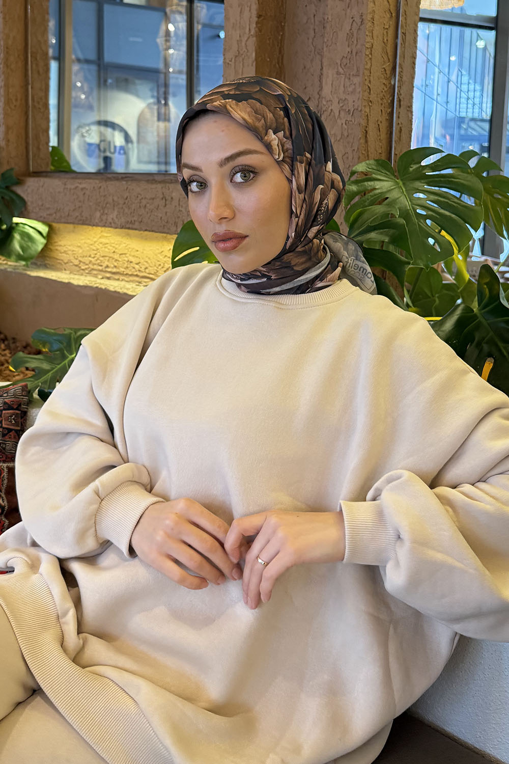 Lamelif Lotus Desen Soft Eşarp Kahverengi