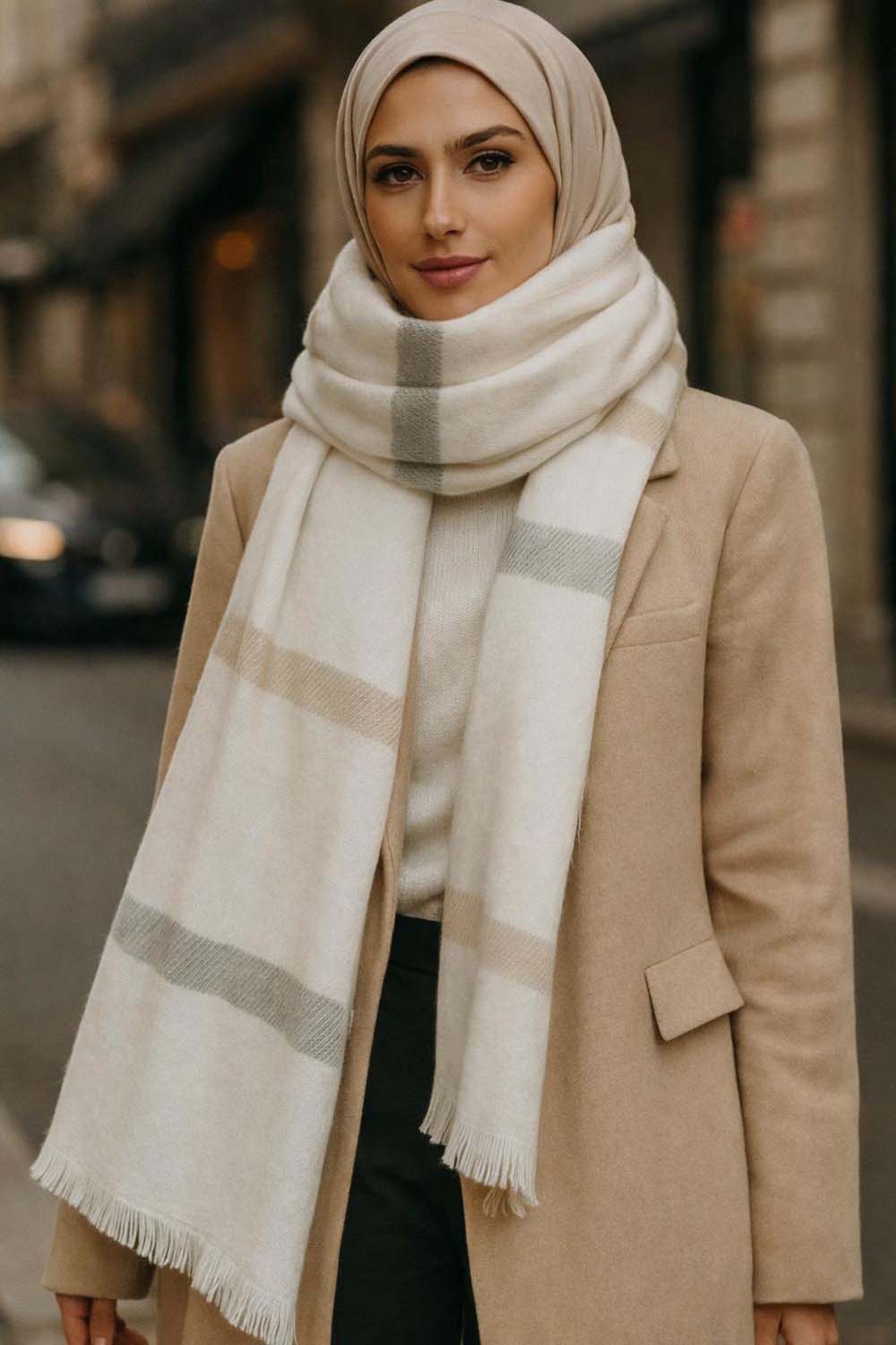 Lamelif Kadın Krem Desenli Atkı - Şal