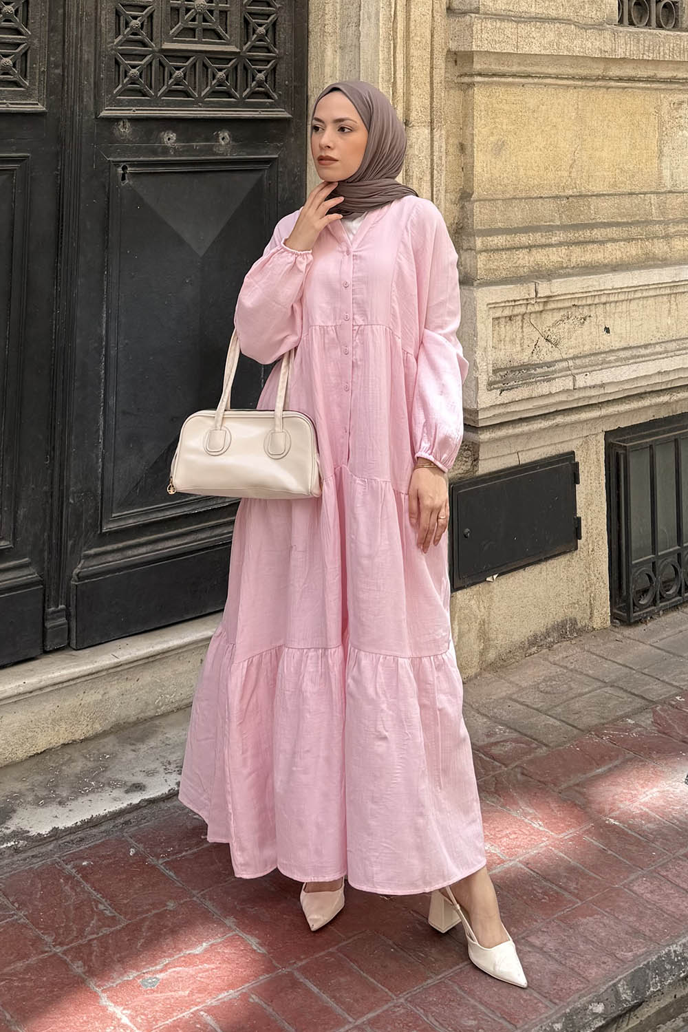 Lamelif Ön Yarım Düğme Detaylı Müslin Kumaş Tesettür Elbise Pembe