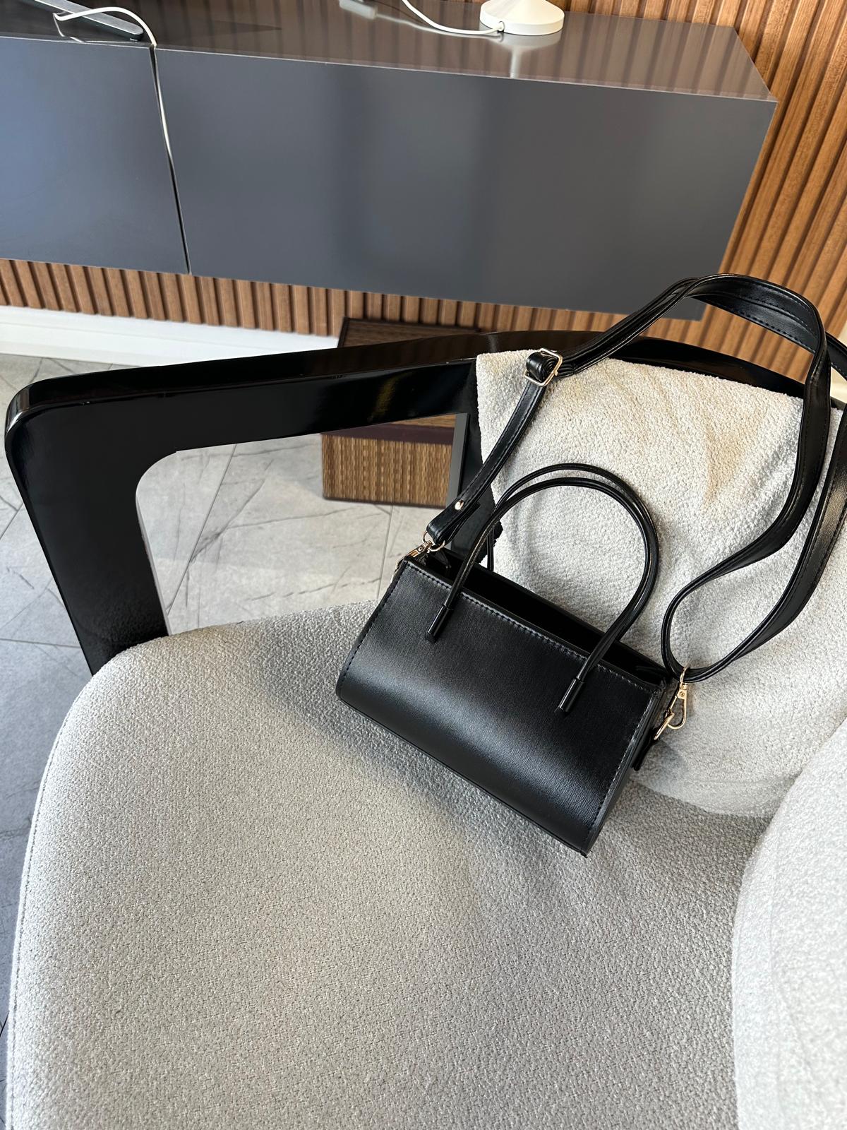 Black Belted Skin Hand Bag Arm Bag Bag