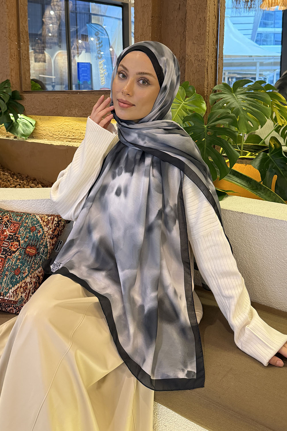 Lamelif Batik Desen Soft Şal Siyah