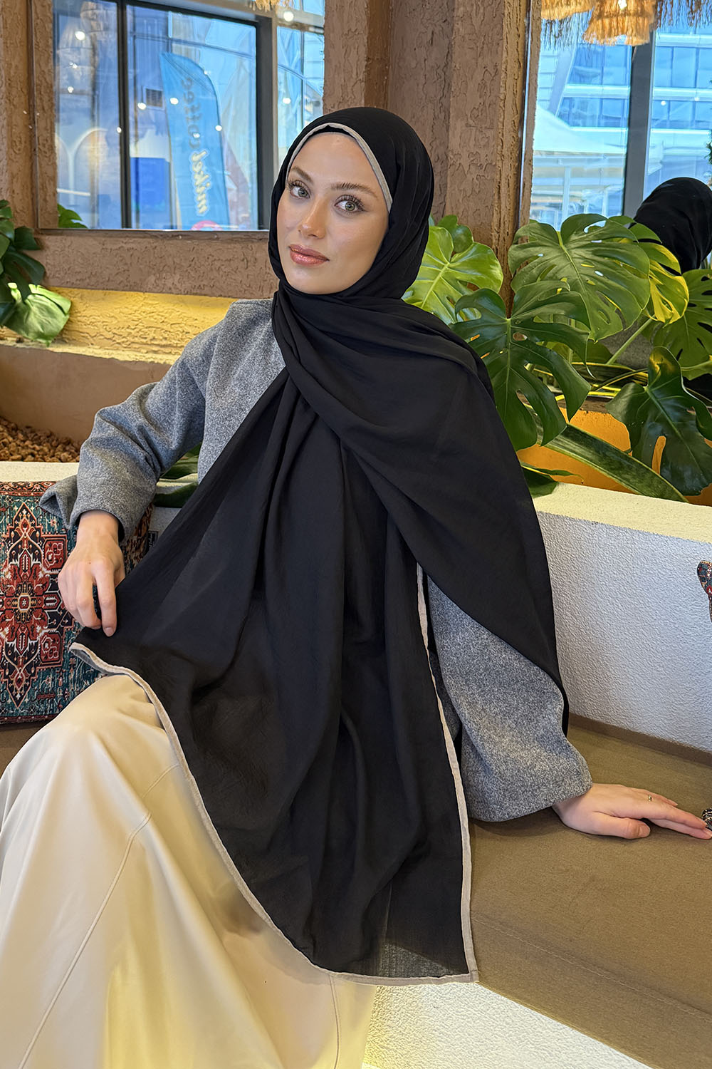 Lamelif Biyeli Müslin Şal Siyah Vizon