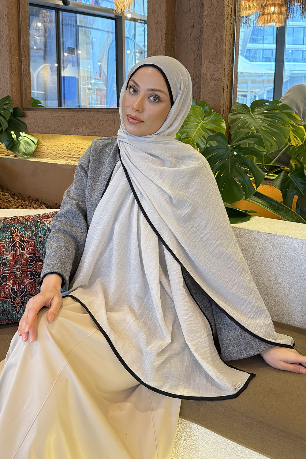 Lamelif Biyeli Müslin Şal Taş Siyah