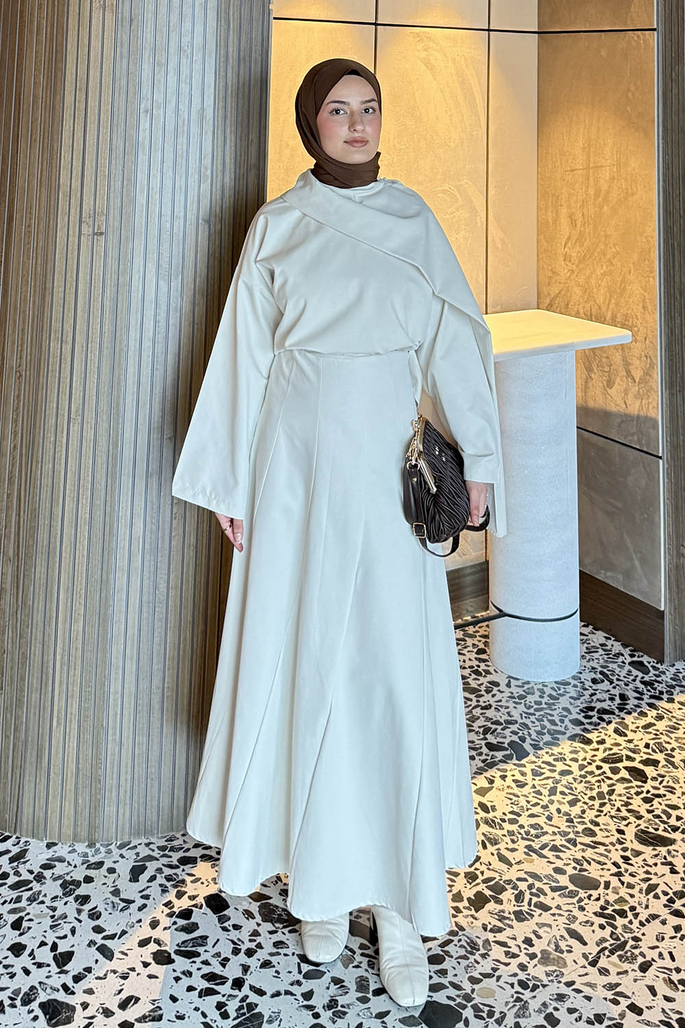 Lamelif Fular Yaka Etekli Takım Taş Rengi