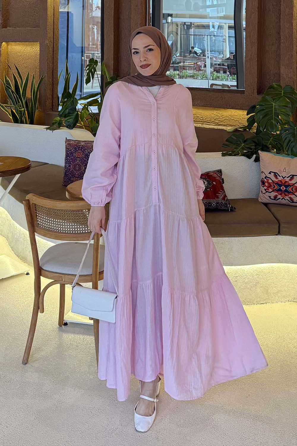 Lamelif Ön Yarım Düğme Detaylı Müslin Kumaş Tesettür Elbise Pembe