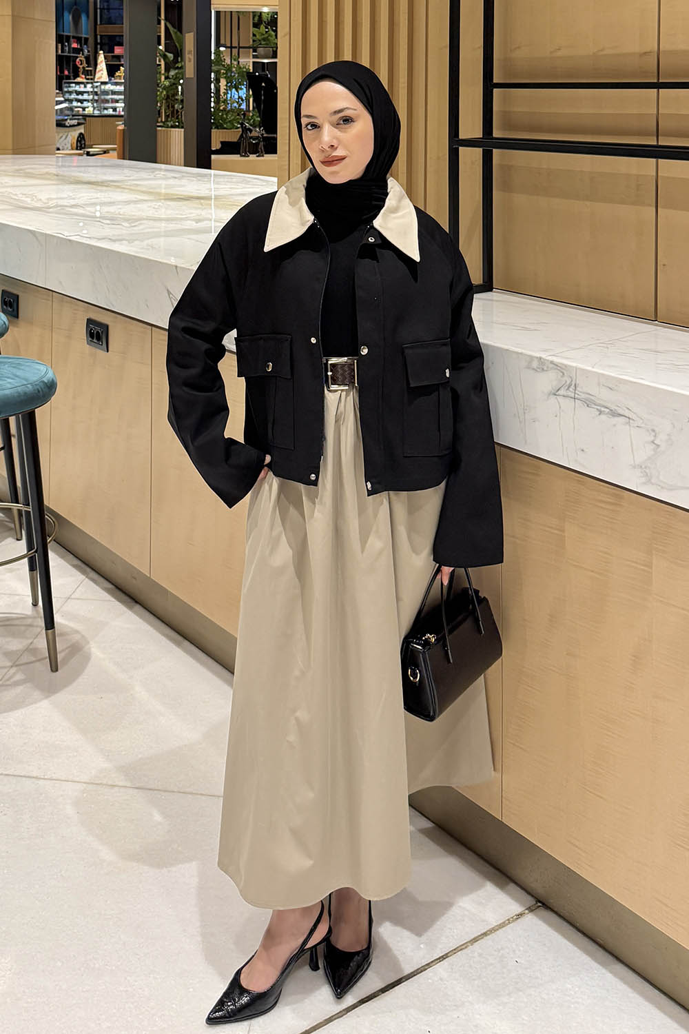 Black Shirt Collar Long Arm Gabardin Jacket